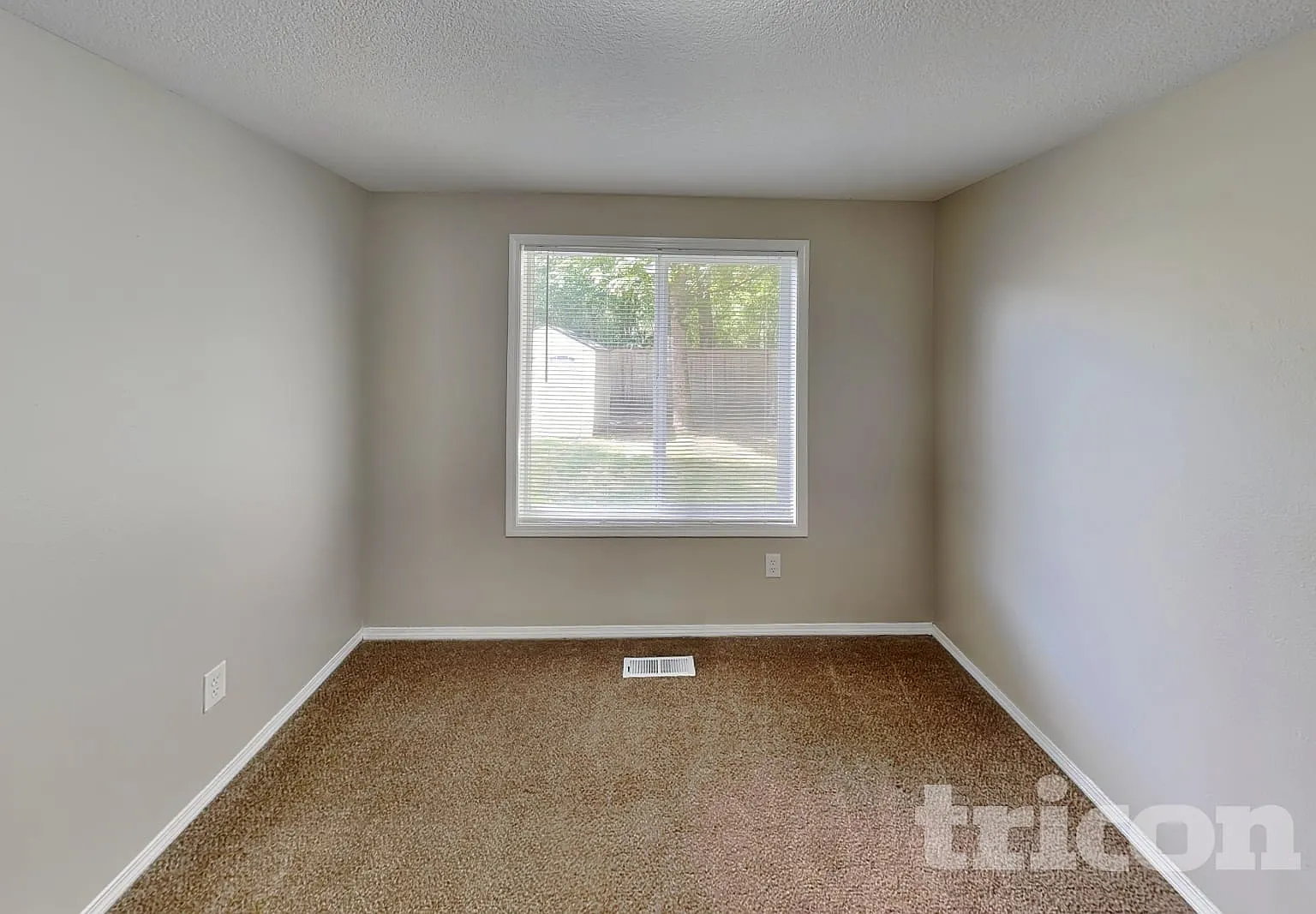 1704 NE 16th Loop Battle Ground WA — Photo 3