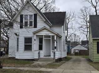 22 E 15th St, Holland, MI 49423