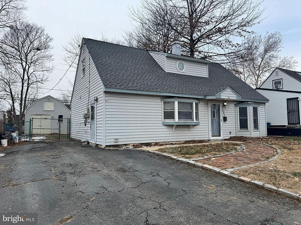 1st image of 581 Rosemar Dr