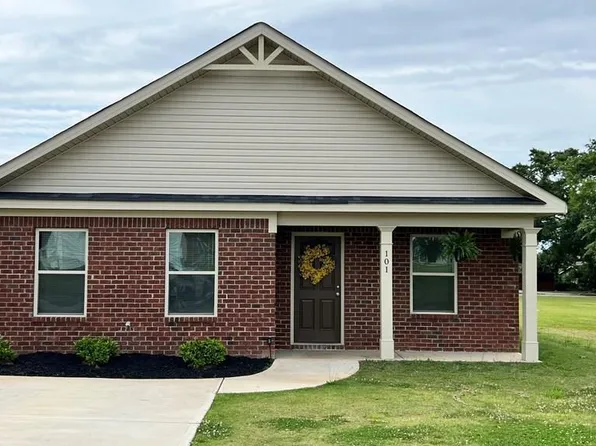 101 Cross Ave, Ninety Six, SC 29666