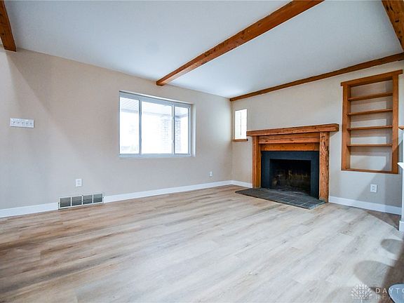 4th image of 1105 Yorkshire Pl