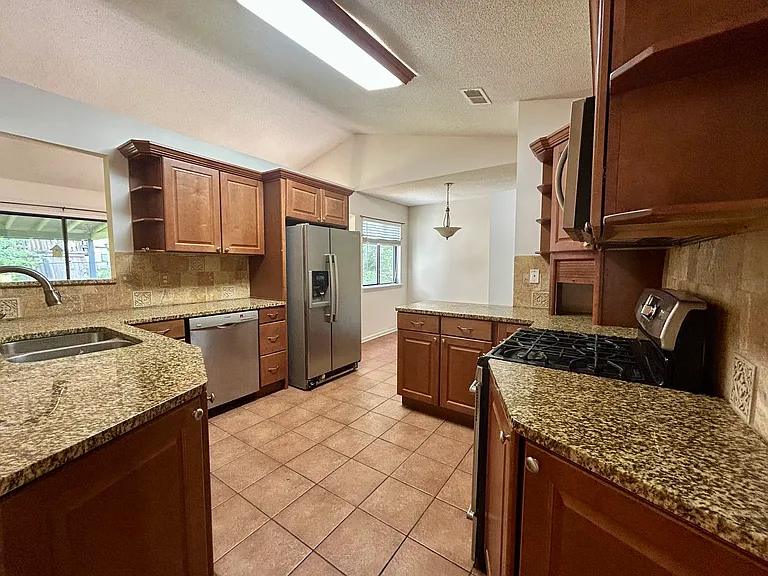 19 Briar Gate Ln — Photo 18