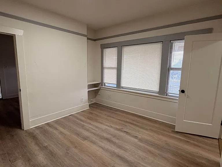 2505 Foothill Blvd — Photo 5