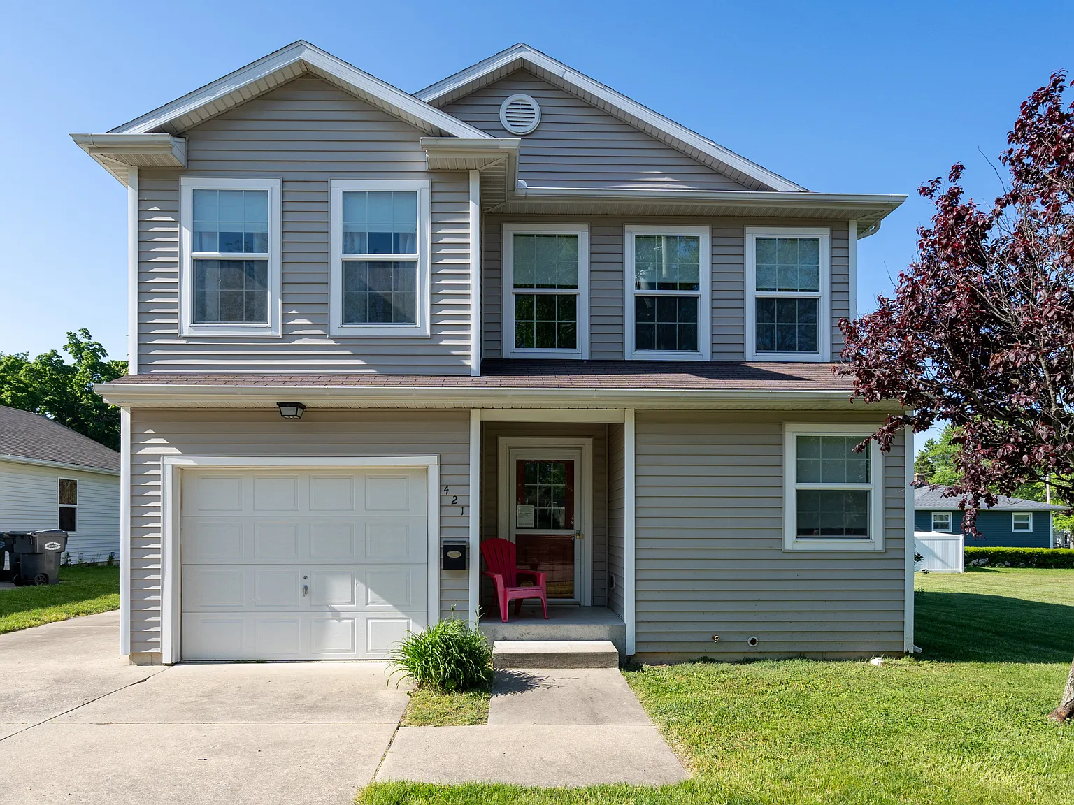 3 bed, 1395 sqft, $2,000 — Photo 1