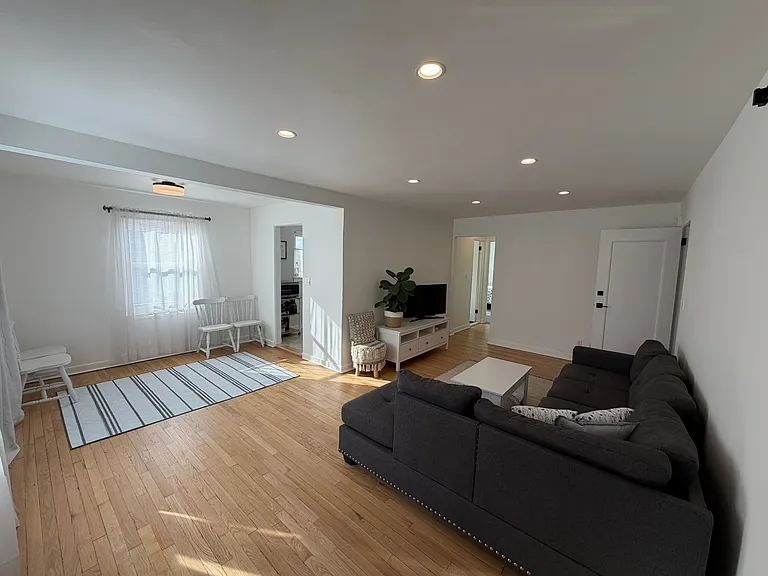 3626 192nd St #2 — Photo 1