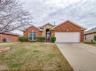 216 Northwood Dr, Little Elm, TX 75068