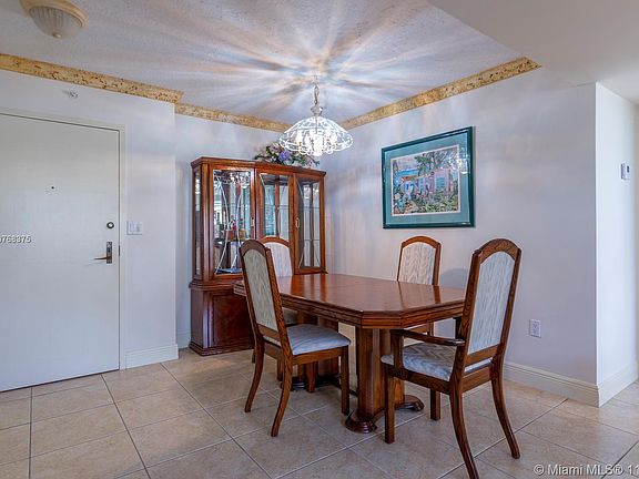 4th image of 600 Biltmore Way APT 404
