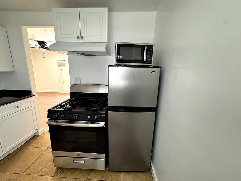 5907 Cahuenga Blvd #2 — Photo 14