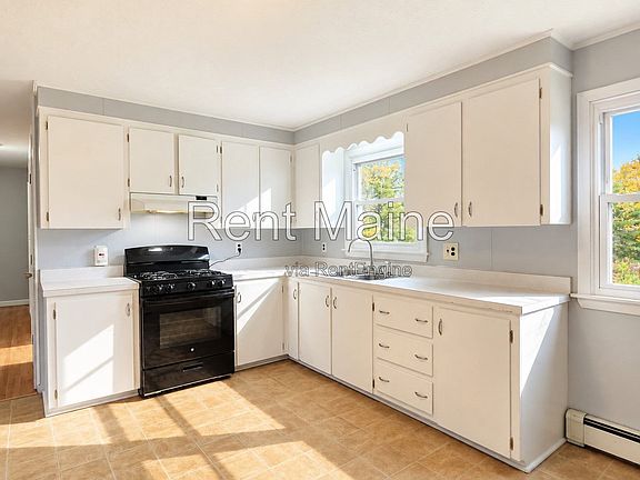 2nd image of 790 Townhouse Rd