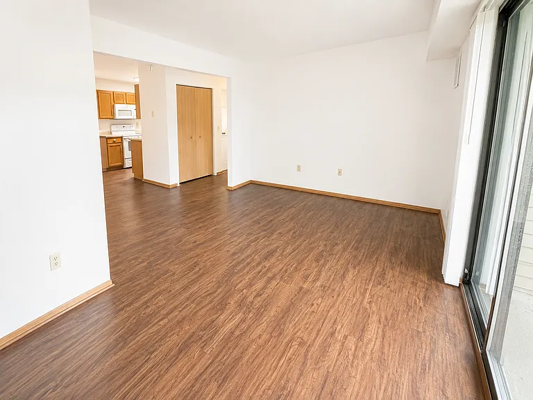 35 Hart Rd #1 — Photo 4