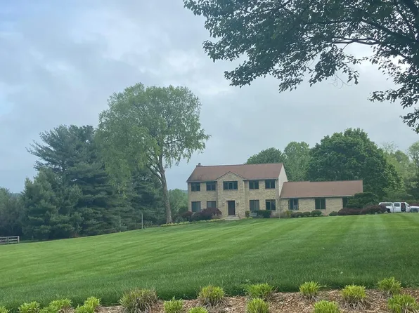 10025 Blue Banner Dr, Germantown, MD 20876