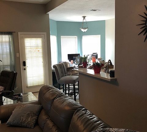 5th image of 203 Skyview Dr