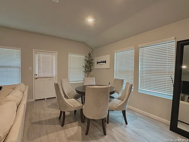 9210 Landa Fls — Photo 6