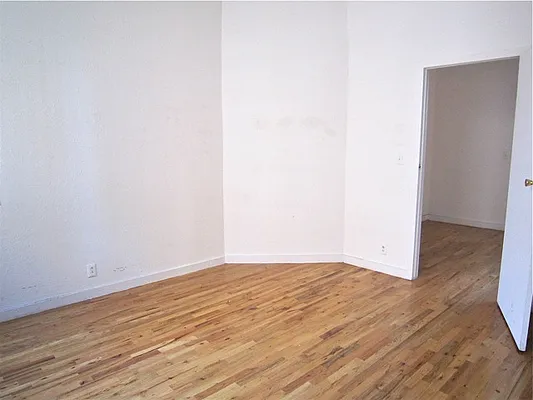 Rented by DSA Realty | media 22