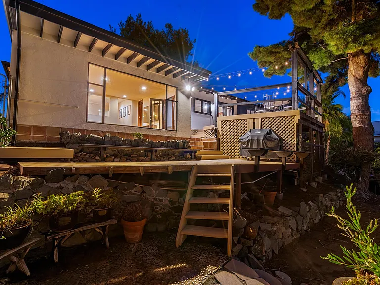 821 Vanderbilt Pl — Photo 6