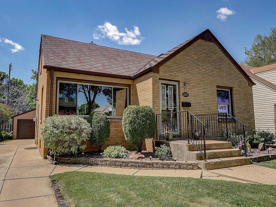 1st image of 2807 E Allerton Ave