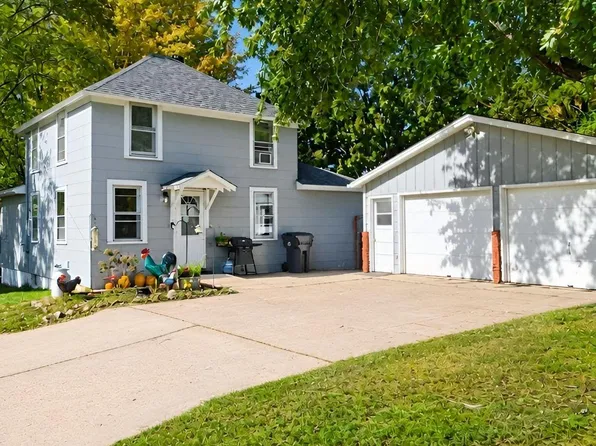 213 Pearl St, Balsam Lake, WI 54810