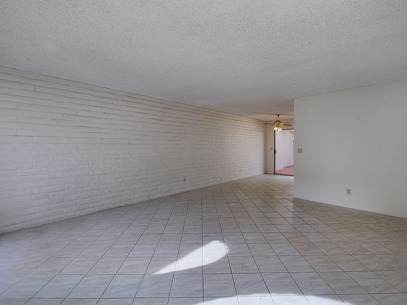 3rd image of 480 W Calle Lindero