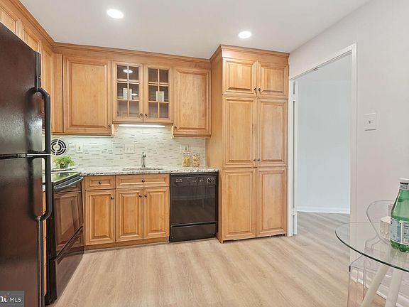 5th image of 7425 Democracy Blvd #A-302