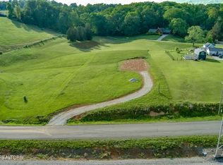 139 Hearthside Rd, Clinton, TN 37716