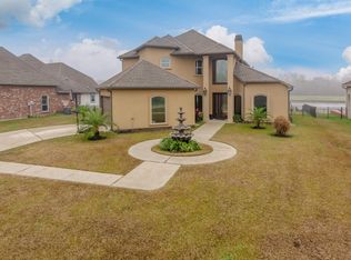 11672 River Highlands Dr, Saint Amant, LA 70774