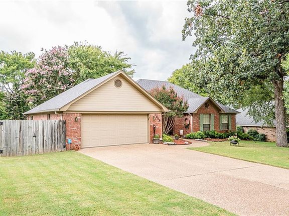 4th image of 1609 Somerset Way