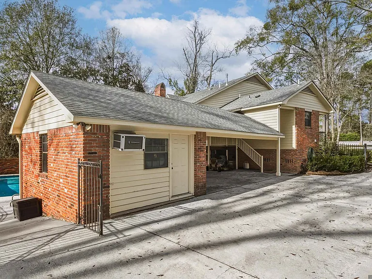6414 Highland Rd — Photo 36