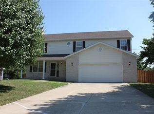 901 Jordan Dr, O'Fallon, IL 62269