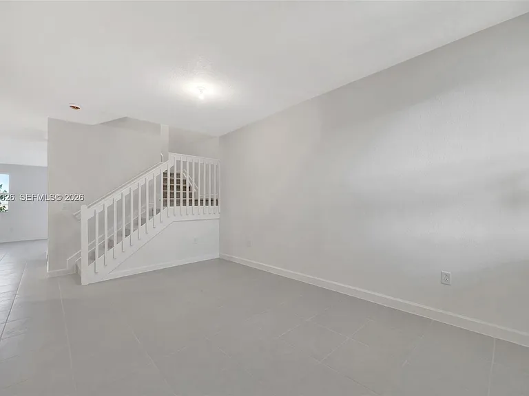 2556 SE 27th Ct #2556 — Photo 3