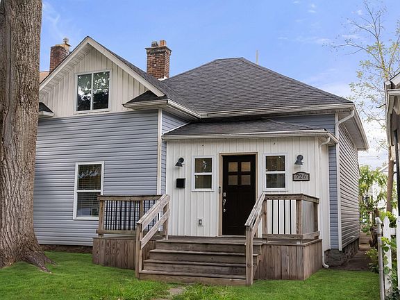 2nd image of 726 Reinhard Ave