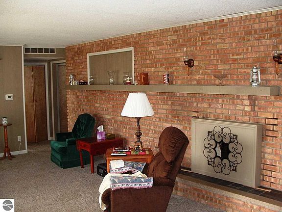 2nd image of 234 Park St