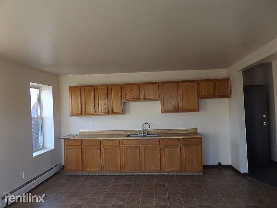 UNIT #6 KITCHEN