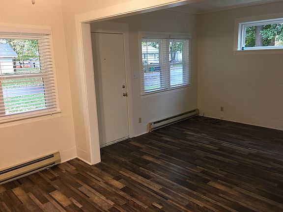 2nd image of 6401 NE 135th Ave