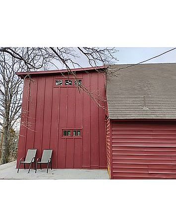 3rd image of 81 Maple Cir