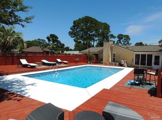 2711 Venetian Gdn, Gulf Breeze, FL 32563