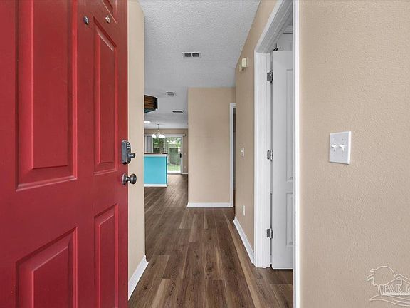 5th image of 11040 Chippewa Way