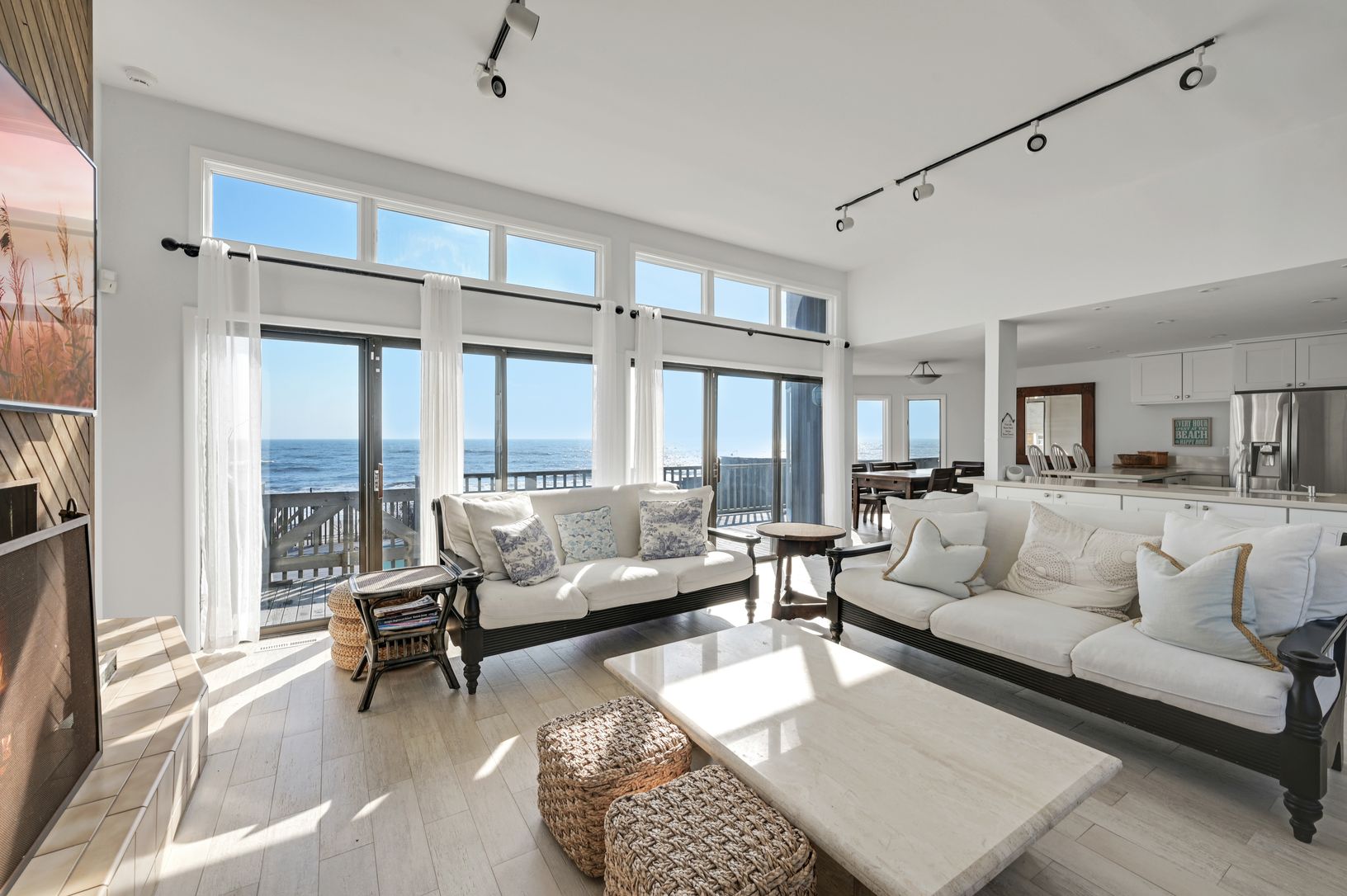  Oceanfront Living Room