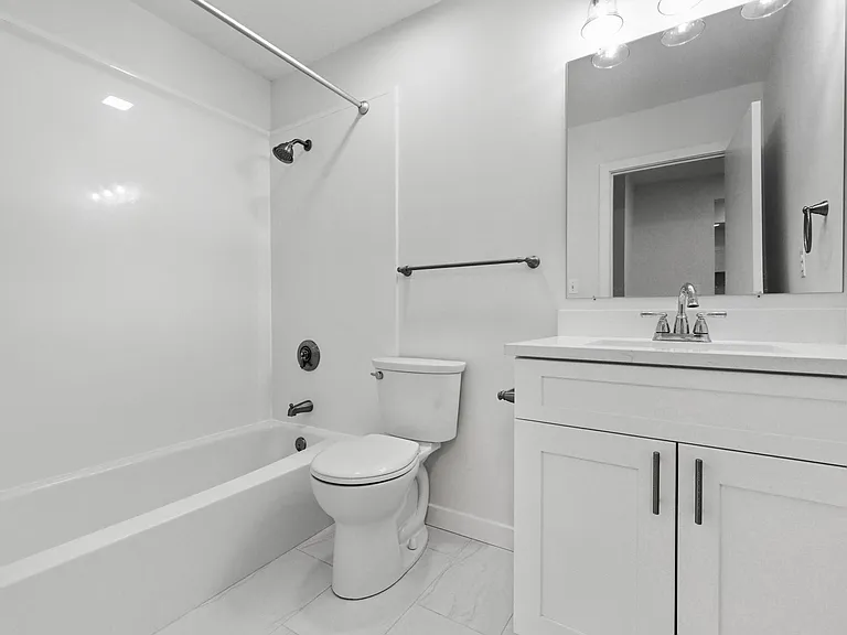 30 Monument Sq #101 — Photo 11
