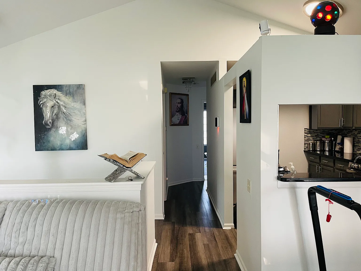 3 bed, 1560 sqft, $2,800 — Photo 2