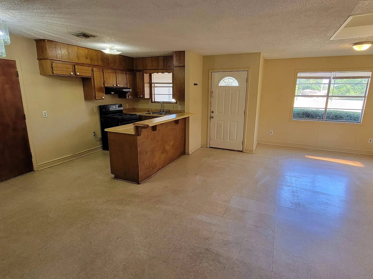 3136 Seminole Drive - 1 — Photo 4