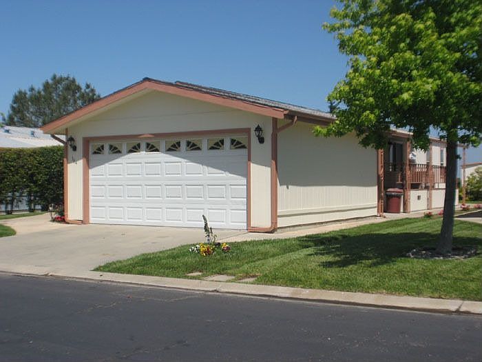 side view of porch