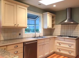 561 English Bluff Rd, Delta, BC V4M2M9