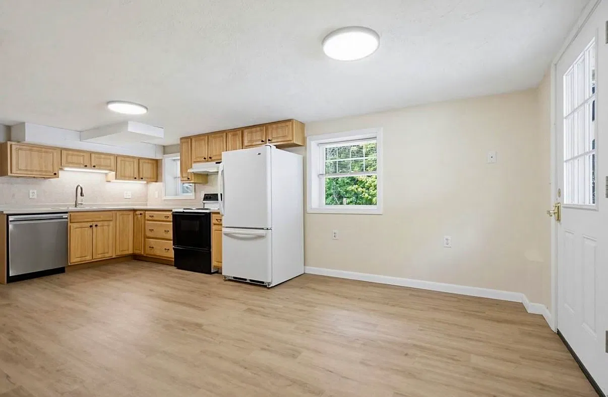 Pineridge St, Goffstown — Photo 1