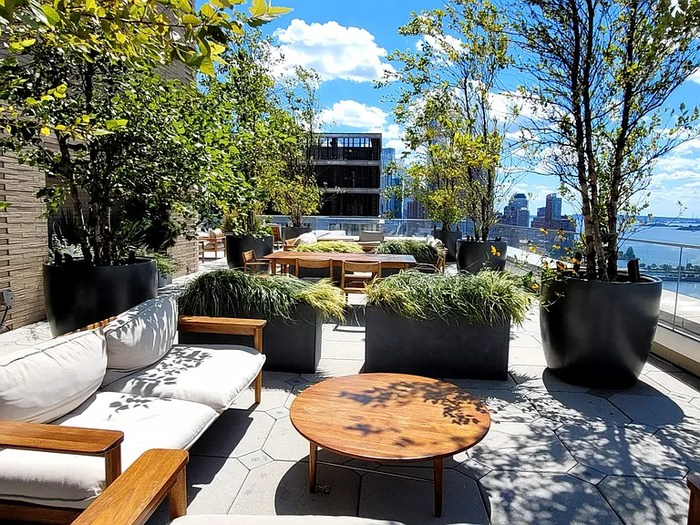 110 Charlton St #12D — Photo 3