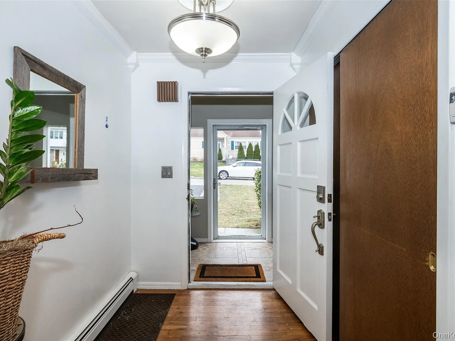 3 bed, 2.0 bath, 1326 sqft, $4,500 — Photo 4