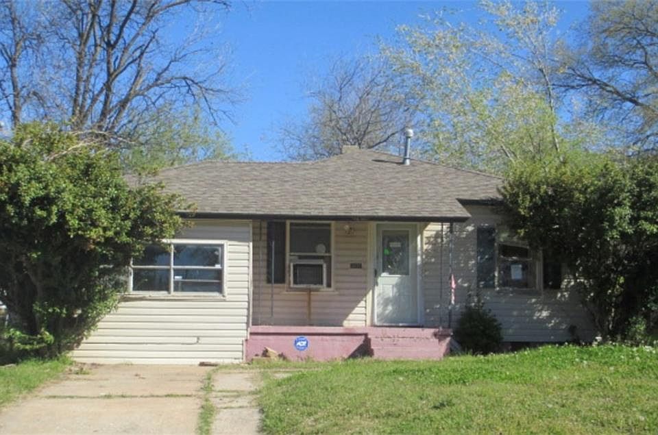1st image of 1801 NE 19th St