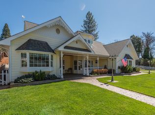 20 Taylor St, Weaverville, CA 96093
