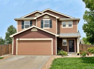 883 Willow Dr, Lochbuie, CO 80603