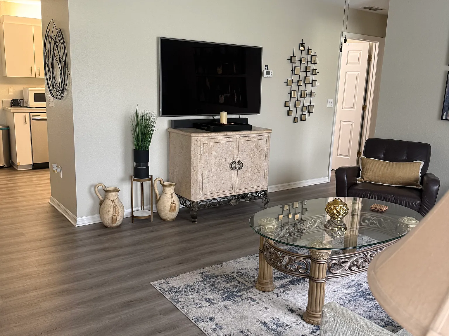 2 bed, 943 sqft, $1,650 — Photo 4
