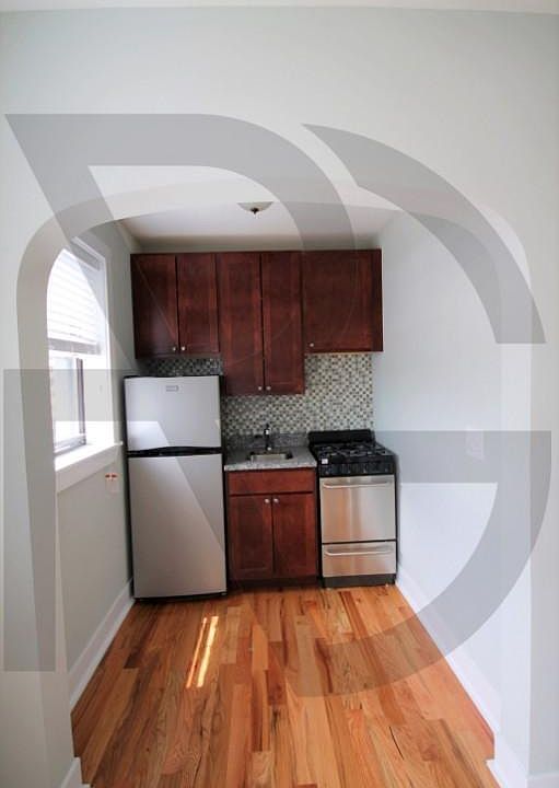 1st image of 4546 N Damen Ave